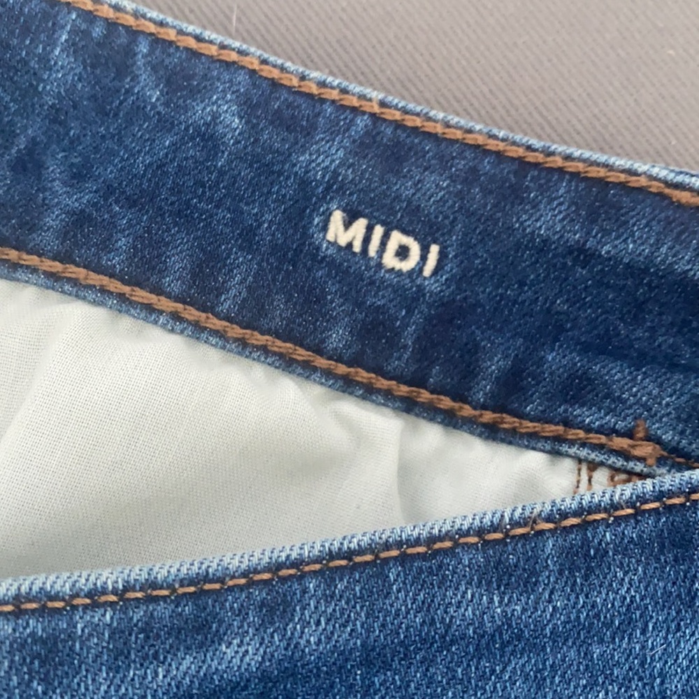American Eagle “midi” shorts - Picture 3 of 4